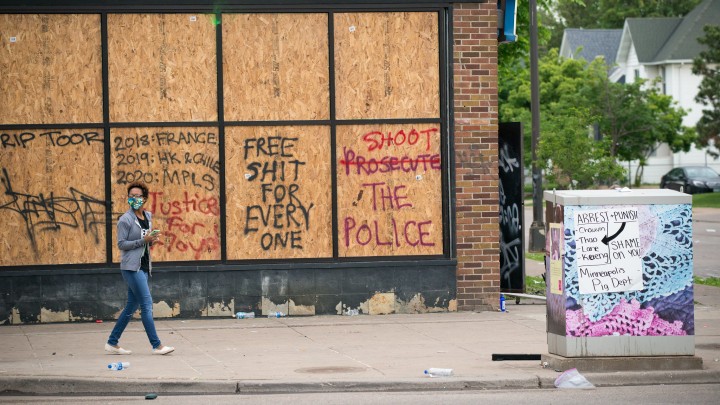 这场运动表现了美国社会中累积的愤怒情绪。//图片来源：Fibonacci Blue, Flickr