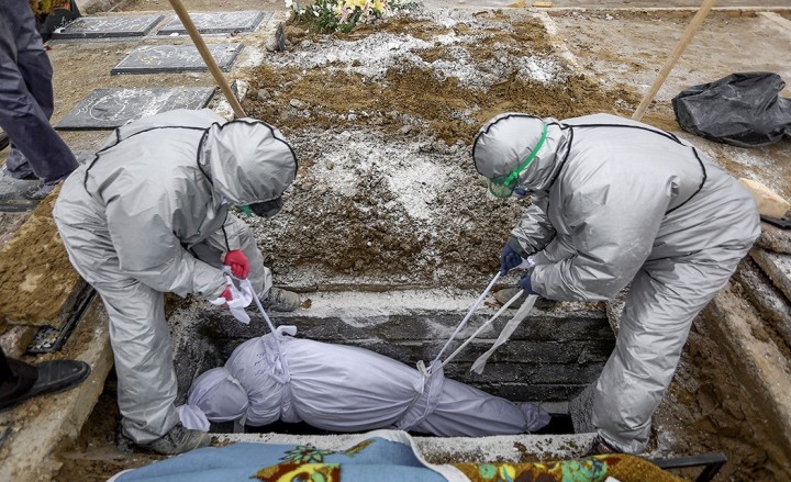 Temporary graves in Iran during COVID 19 pandemic 1 Image Behzad Alipour