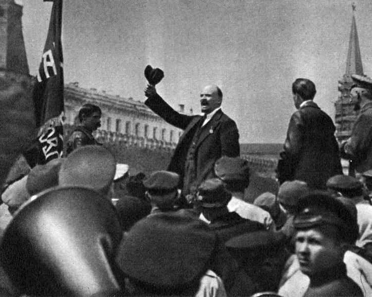 Lenin speech Image public domain