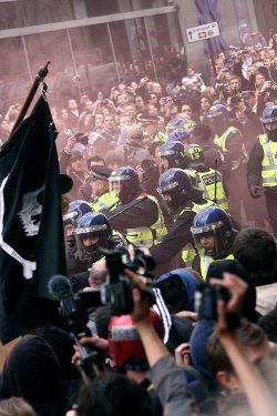 Police attacking protesters at anti-G20 protest in London, April 1. Photo by Alex Canazei on flickr.
