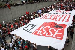 Banner of Classe, the student union. Photo: Justin Ling