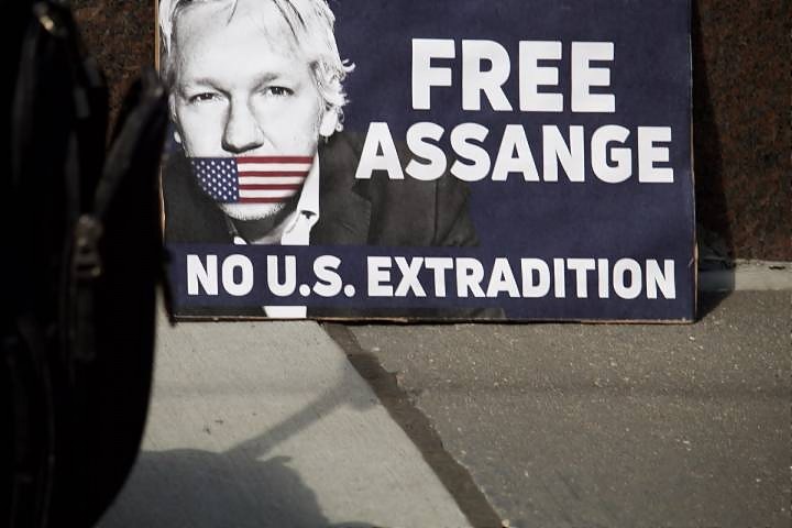 Free Assange Image 
