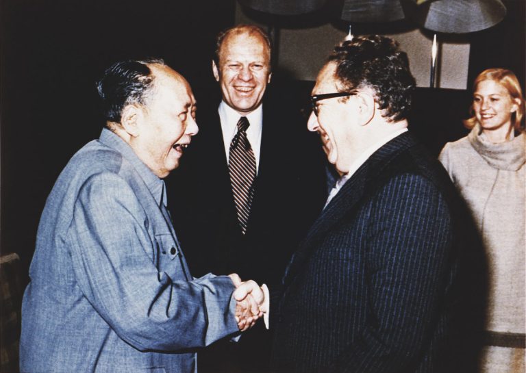 Kissinger Ford and Mao 1975 A7912 Gerald R. Ford Library wikimedia commons 768x545