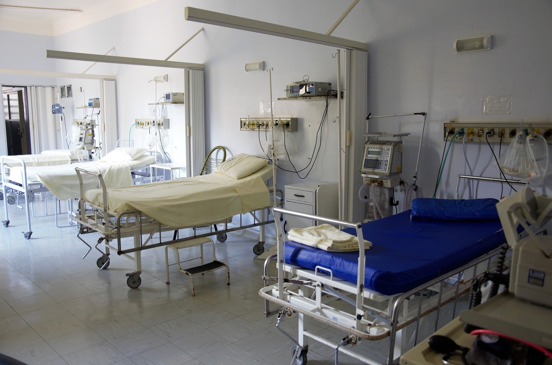 hospital bed pixabay