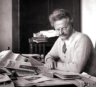 Trotsky argued that the Soviet bureaucracy could be overthrown without violence, just like the Tsarist state had been