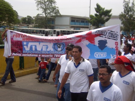 Marcha y carabana de los trabajadores de Vivex a Caracas