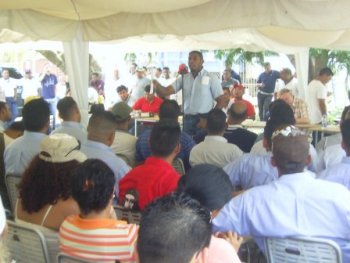 The general secretary of MMC workers union, Felix Martinez, rejected the claims that the company is bankrupt. “This year alone, six auto parts companies have closed down and been re-opened by the same owners as “cooperatives”, as a way to break the contracts with the workers”.