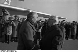 غورباتشوف يزور إيريك هونيكر سنة 1987
