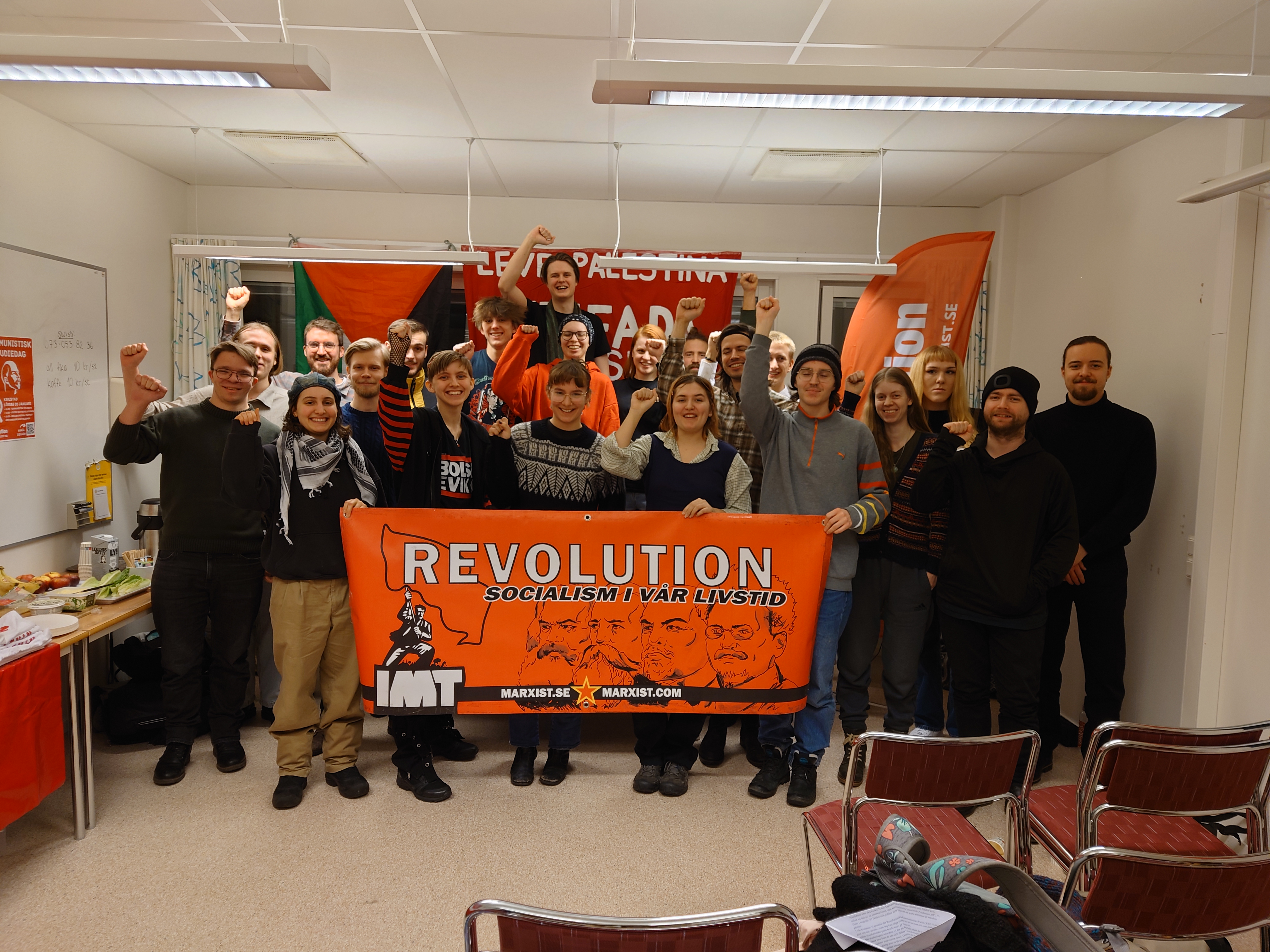 週六，國際馬克思主義趨勢瑞典支部在韋姆蘭省首次舉辦了共產主義學校。//圖片來源：瑞典革命共產黨（Revolutionära Kommunistiska Partiet）
