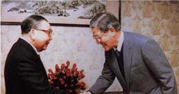 蒋经国（左）和李登辉（右）在中华民国和国民党的转变中起着举足轻重的作用，最终将维持国民党的生存。 //图片来源：合理使用