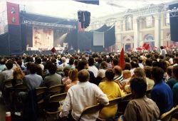 1988-rally-crowd