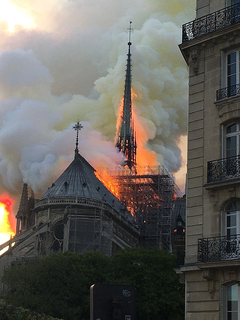 Notre Dame burning 4 Image Antoninnnnn