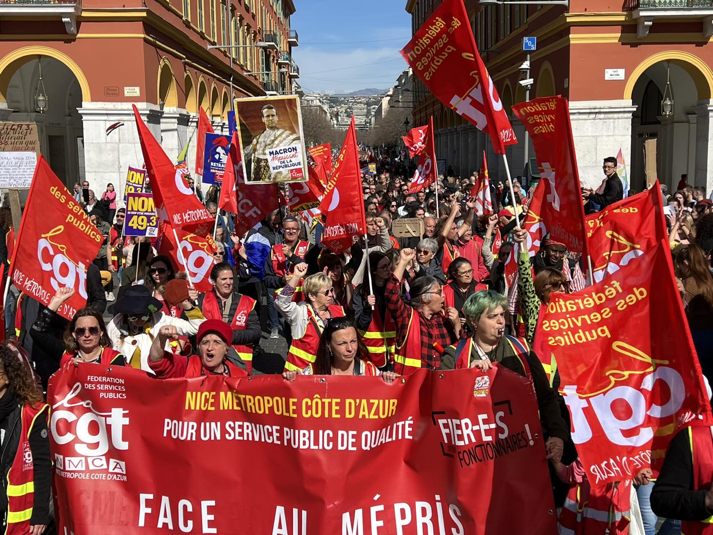 周一的大规模罢工绝比不上目前法国反对马克龙养老金改革运动的规模。//图片来源：La CGT, Twitter