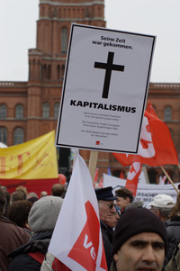'Wir zahlen nicht für eure Krise!' - 55.000 TeilnehmerInnen in Berlin und Frankfurt/Main. Photo by steffenz on flickr.