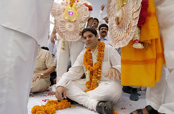 Right-wing nationalist party BJP has backed Varun Gandhi's (above) hate campaign against muslims.