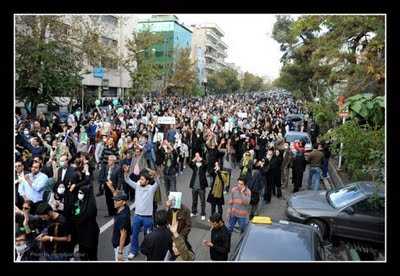 Iran: Eyewitness report from Tehran's demonstrations on 4 November