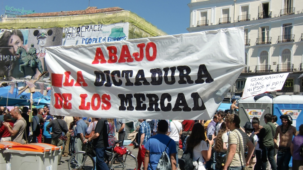 政治周期已经转完一圈，但政权的危机并未消除。//图片来源：Luis Fernández García Wikimedia Commons 路易斯-费尔南德斯-加西亚，维基共享资源
