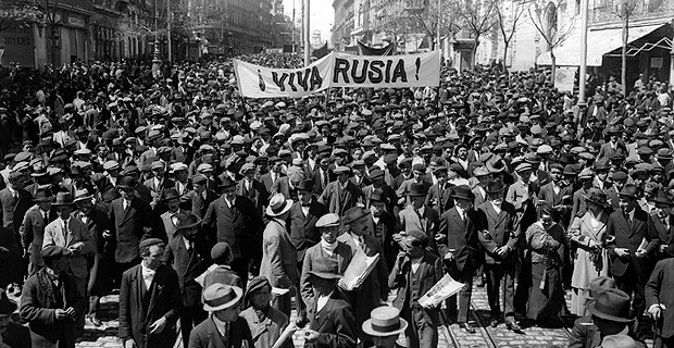 极左的西班牙共产党最初被排除在 1933-34 年工人团结的潮流之外。//图片来源：公共领域