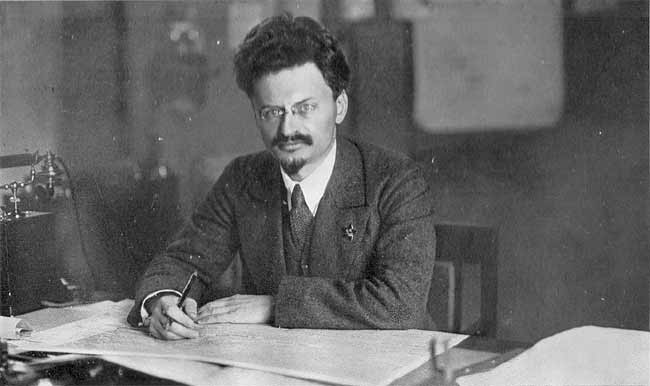 列夫·托洛茨基 (1918)
