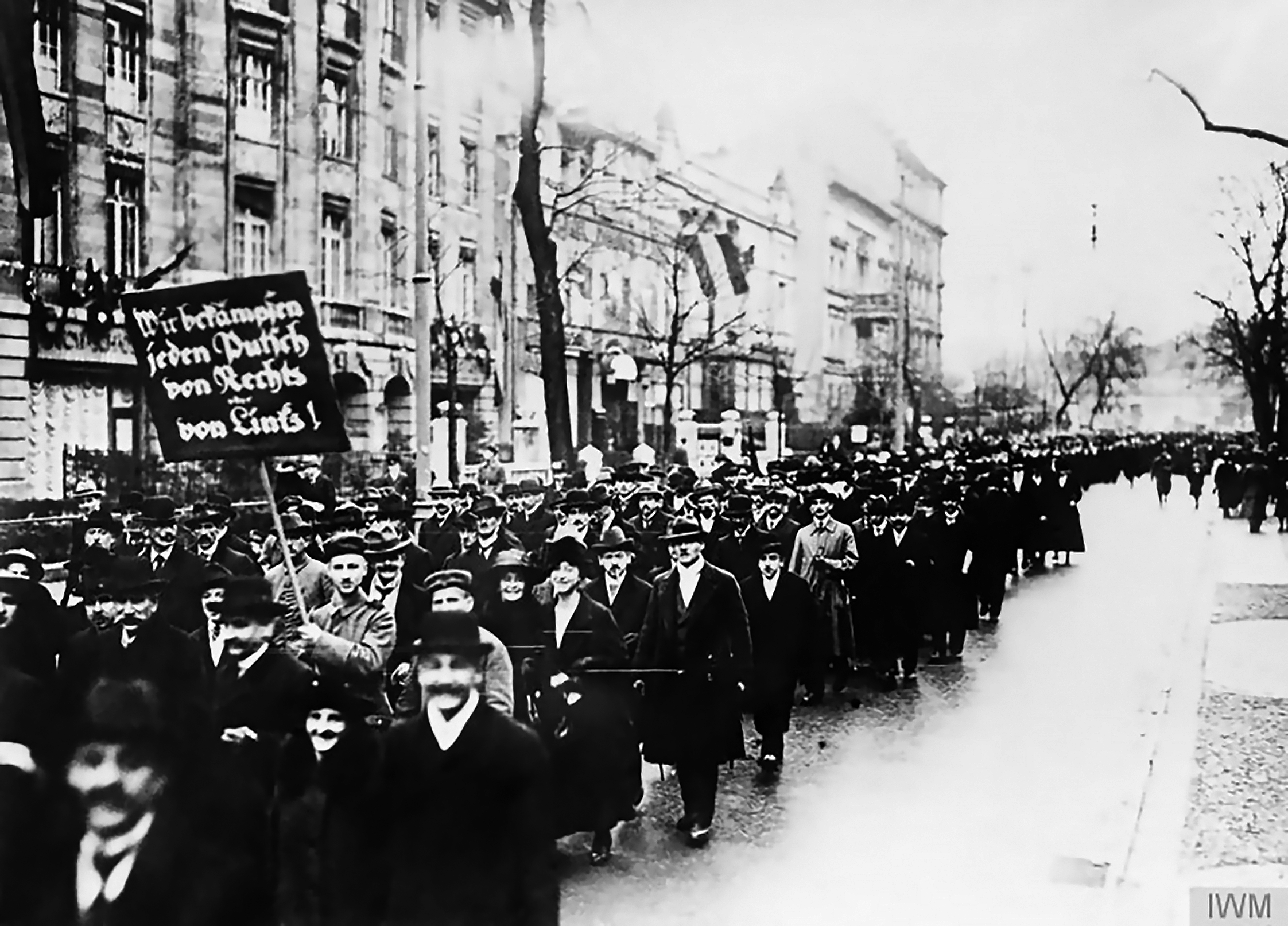 于1918年德国革命期间发生的一场柏林群众抗议