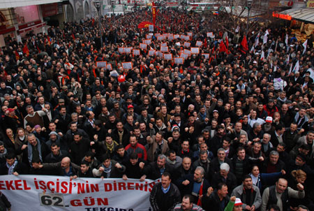 Turkey: AKP government destabilised by TEKEL workers - Turkish workers waking from years of slumber