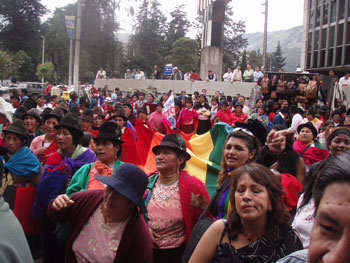 Victoria popular en  Ecuador debe mirarse en el espejo de Venezuela y Bolivia
